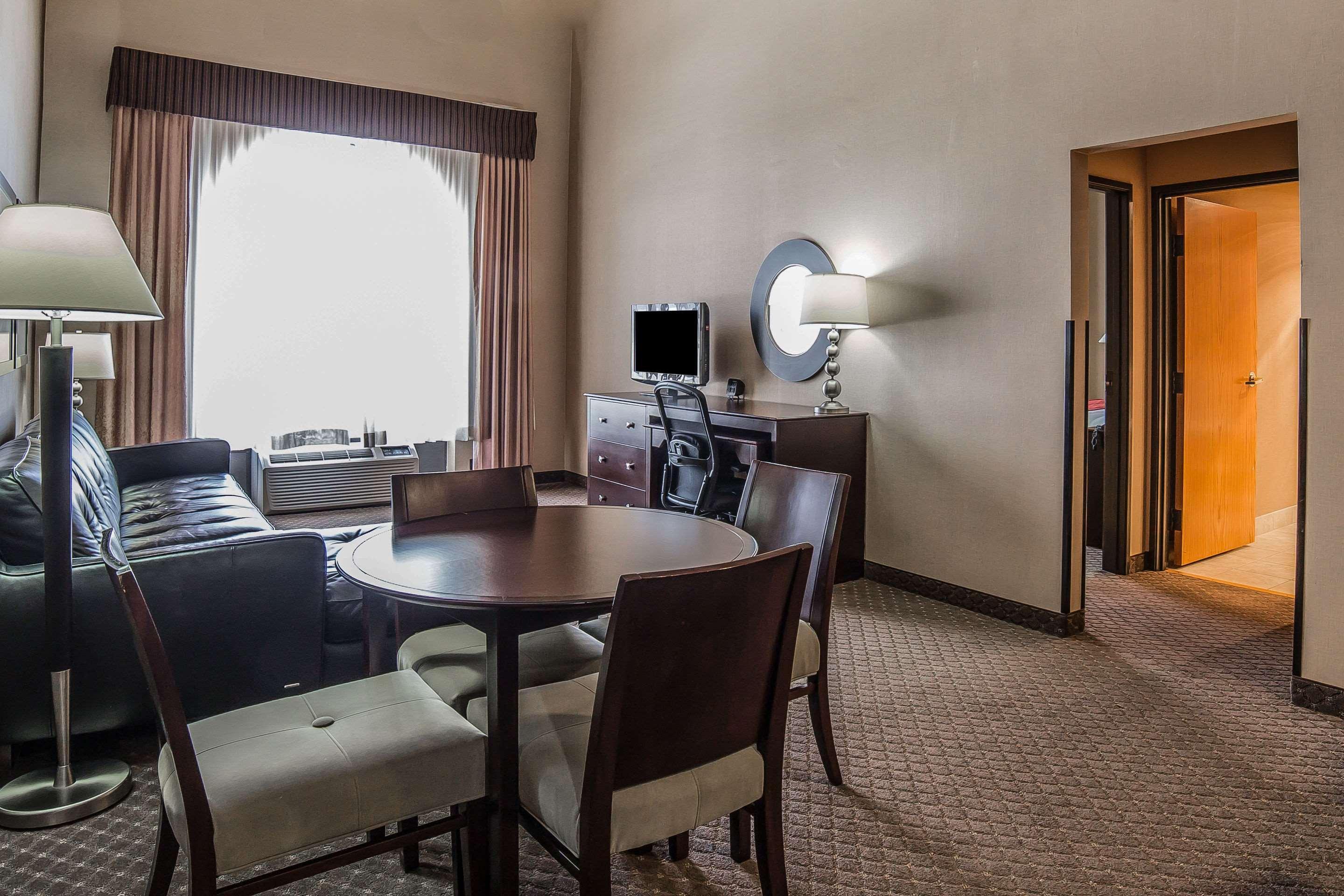 Comfort Suites Ogden Conference Center Buitenkant foto
