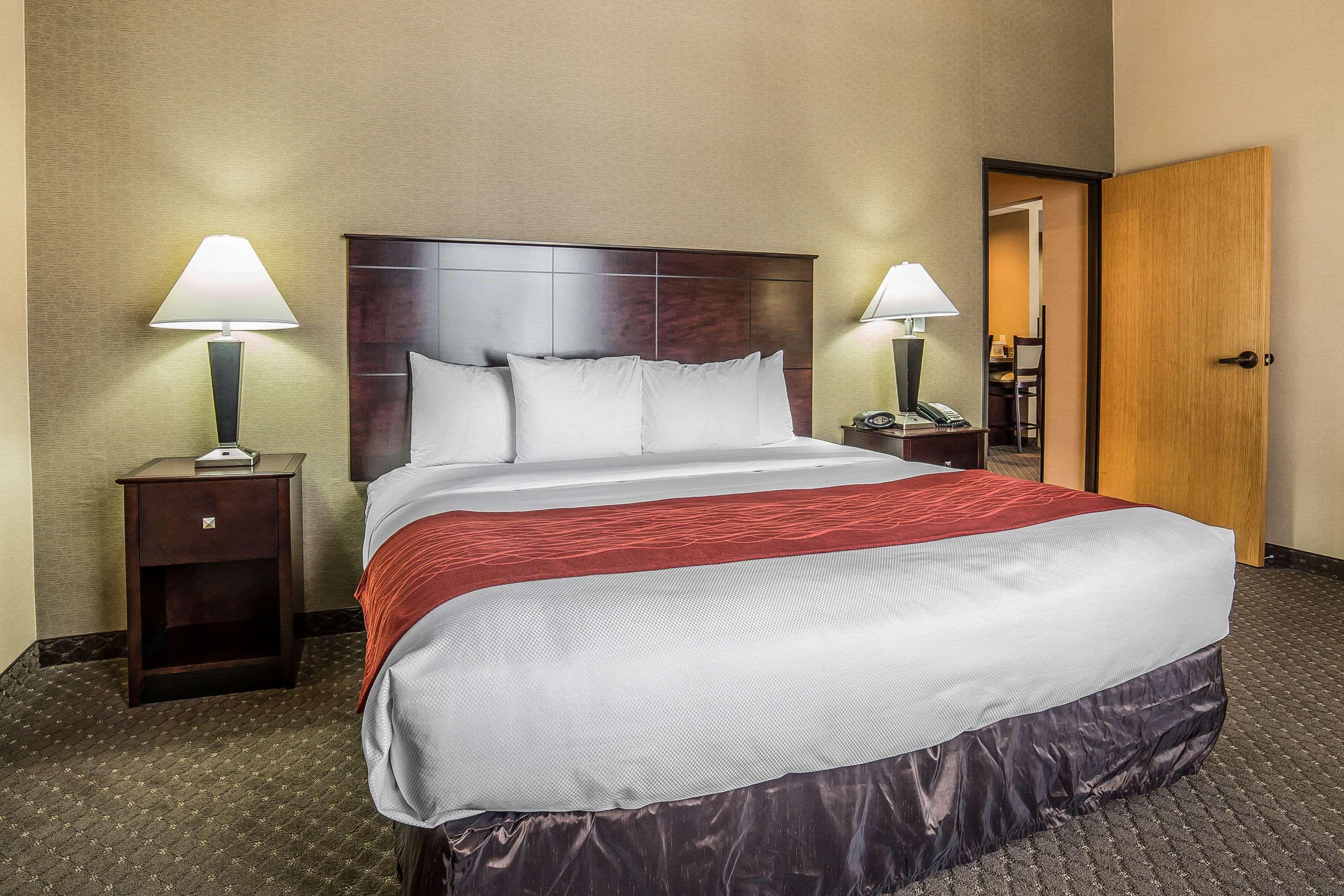 Comfort Suites Ogden Conference Center Buitenkant foto